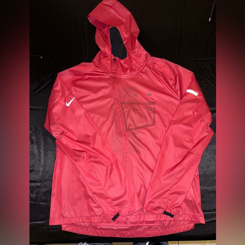 NIKE TECH PACK RUNNING JACKET